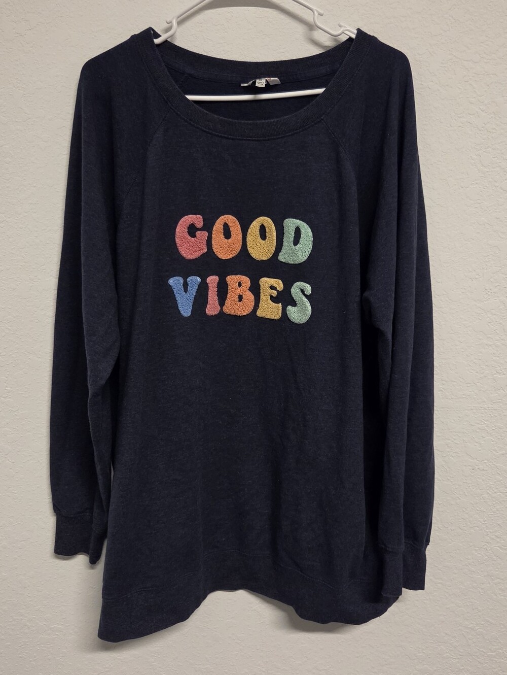 Wildfox Good Vibes Sweatshirt Womens Oversized Pullover Crewneck